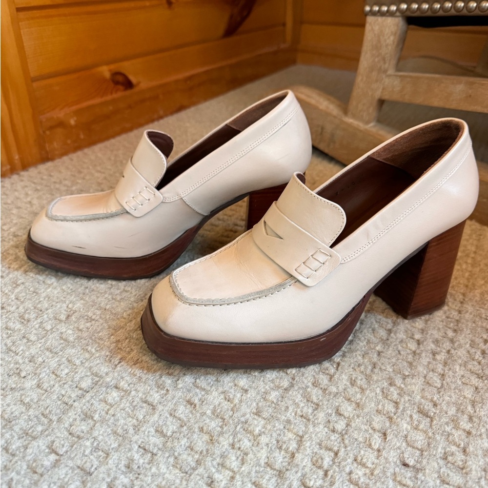 Alohas Busy Loafers - Cream size 8